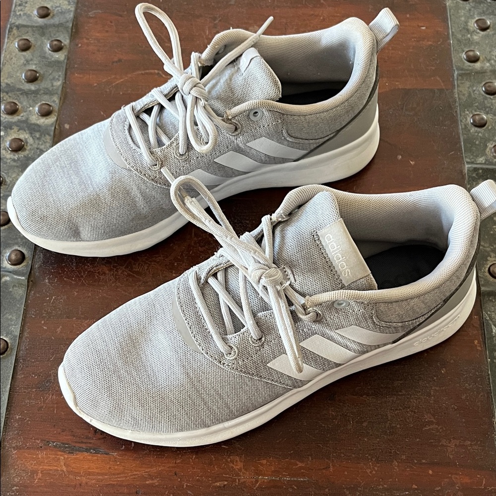 Women’s Adidas Cloudfoam Light Gray Running Shoes